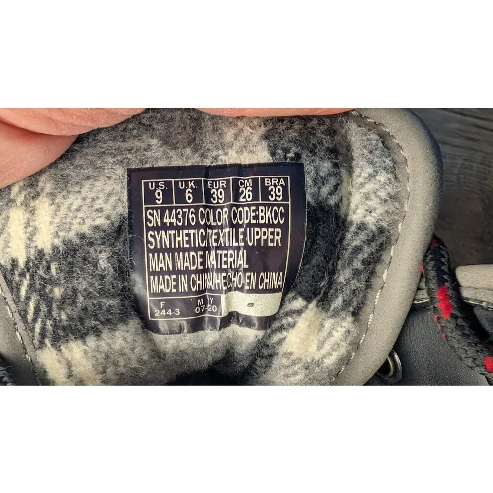 SKECHERS 44376 Waterproof Black GRAY Winter Snow Duck Boots Sz 9